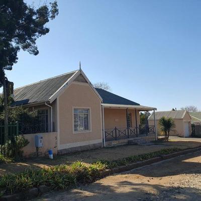 House For Sale in Ladybrand, Ladybrand
